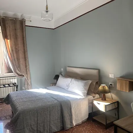 Chateau Indipendenza ゲストハウス 3*